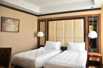 Фото номера Стандартный люкс Отель Hotel Cartoon Razgrad г. Razgrad 3