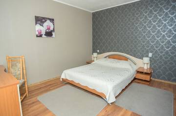 Фото номера Стандартный семейный номер Отель Hotel Accent г. Razgrad 5